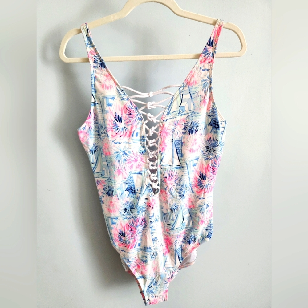 Lilly Pullitzer Isle Lattice Sea to Shining Sea
